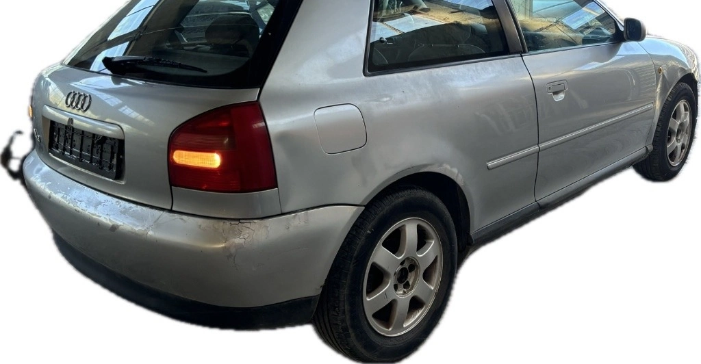 Audi A3 1.6i снимка 4