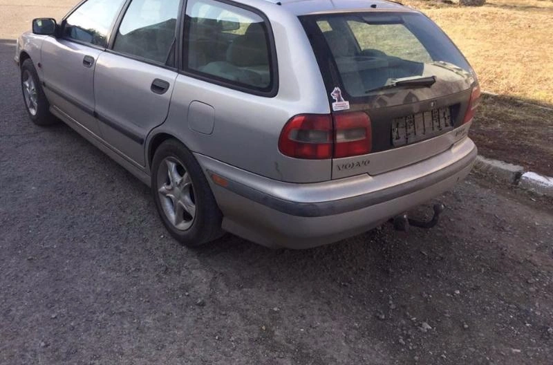 Volvo V40 2.0i снимка 2