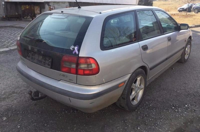 Volvo V40 2.0i снимка 4