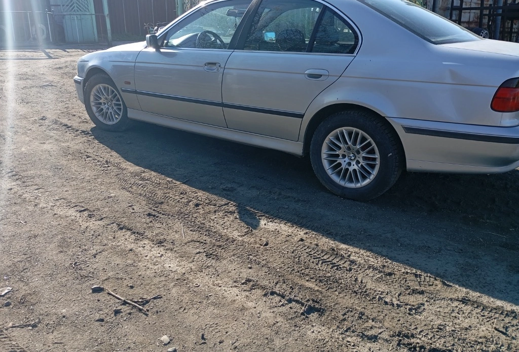 BMW 520 2.2 снимка 4