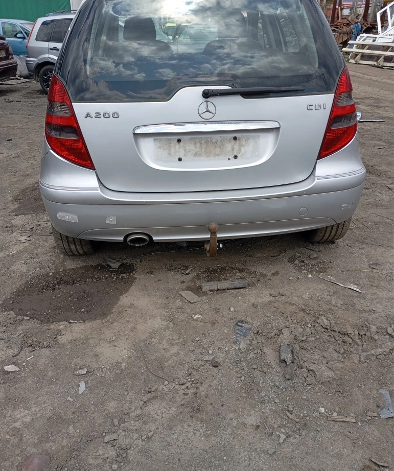 Mercedes-Benz 200 2.0 снимка 4