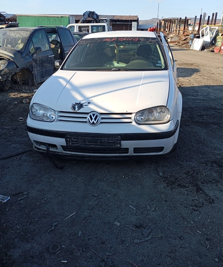 VW Golf 1.6