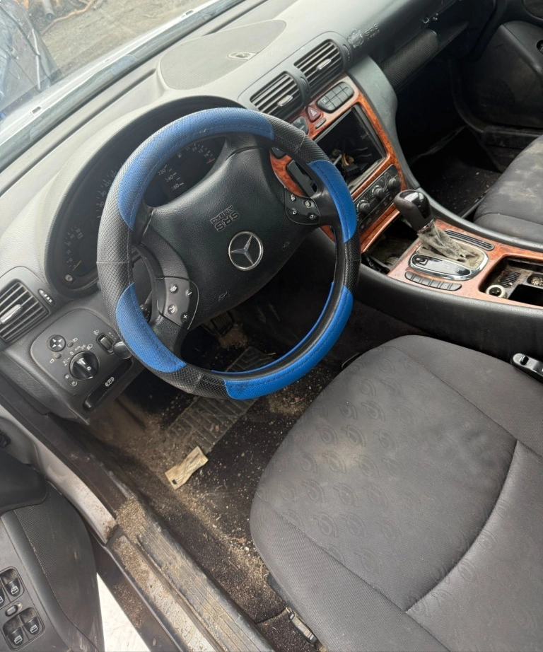 Mercedes-Benz C 220 2,2 снимка 3