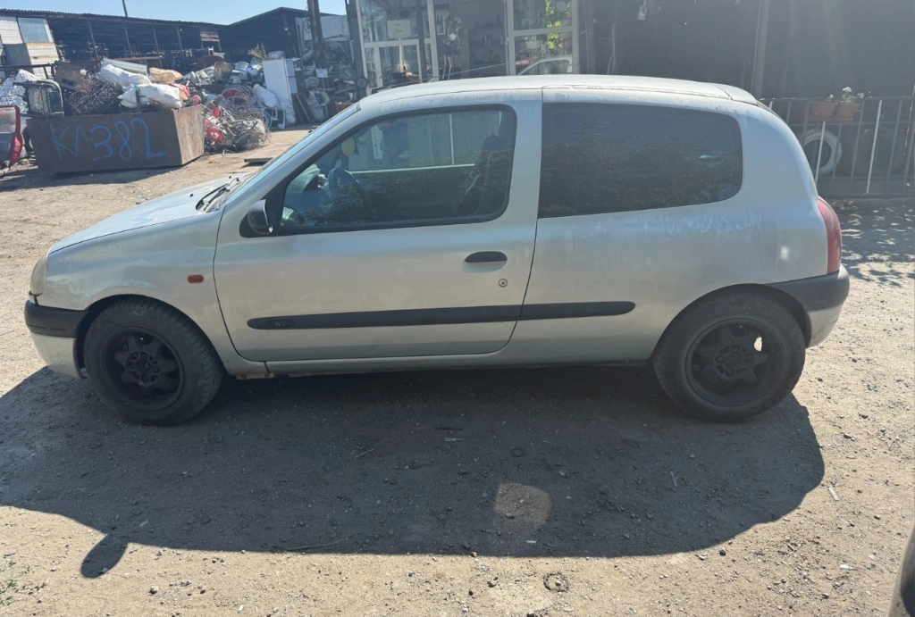 Renault Clio 1.9D снимка 4