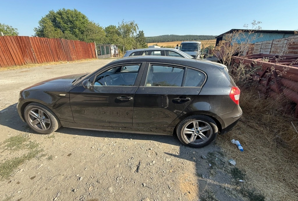 BMW 118 1,8 снимка 3