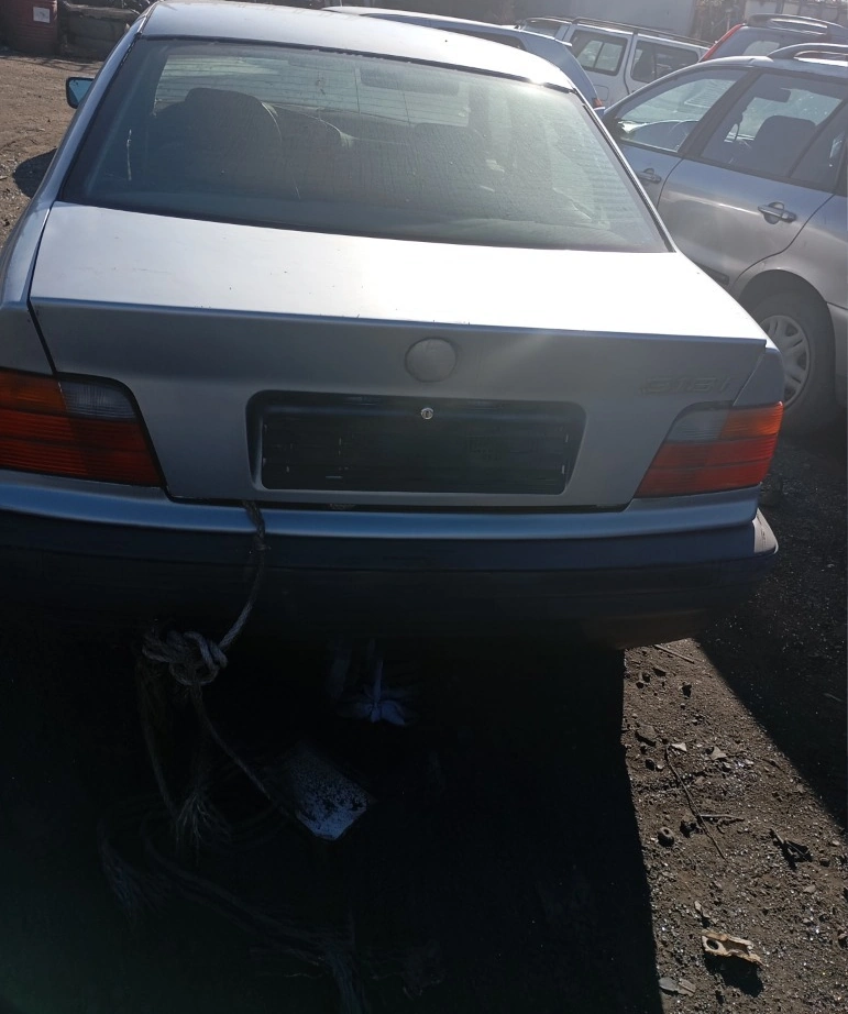 BMW 318 1.8 снимка 8