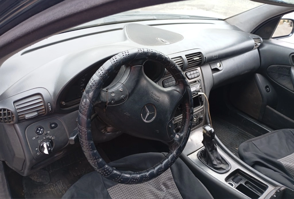 Mercedes-Benz C 200 2.2 снимка 4