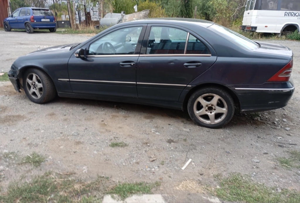 Mercedes-Benz C 200 2.2 снимка 5