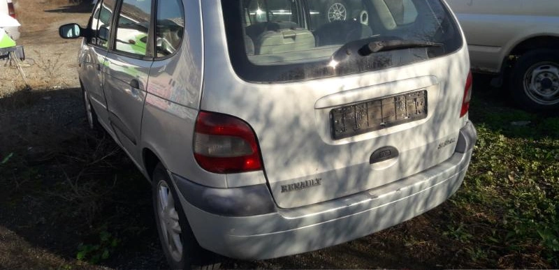 Renault Scenic 1.9DCI снимка 4