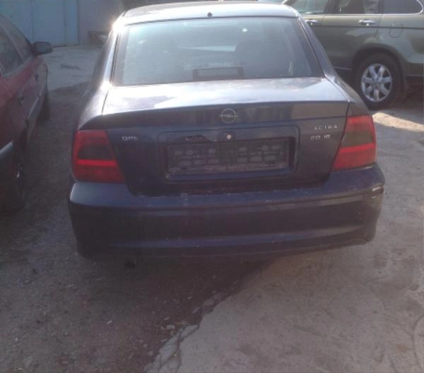 Opel Vectra 2.0I16V снимка 5