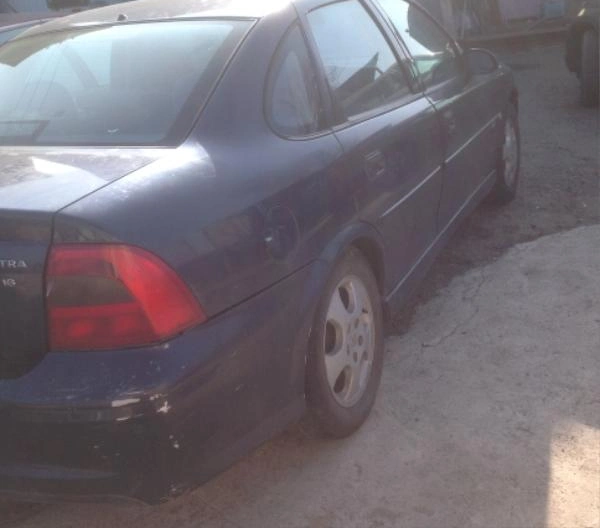 Opel Vectra 2.0I16V снимка 4