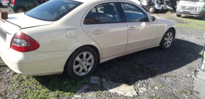 Mercedes-Benz E 200 2.0CDI снимка 7