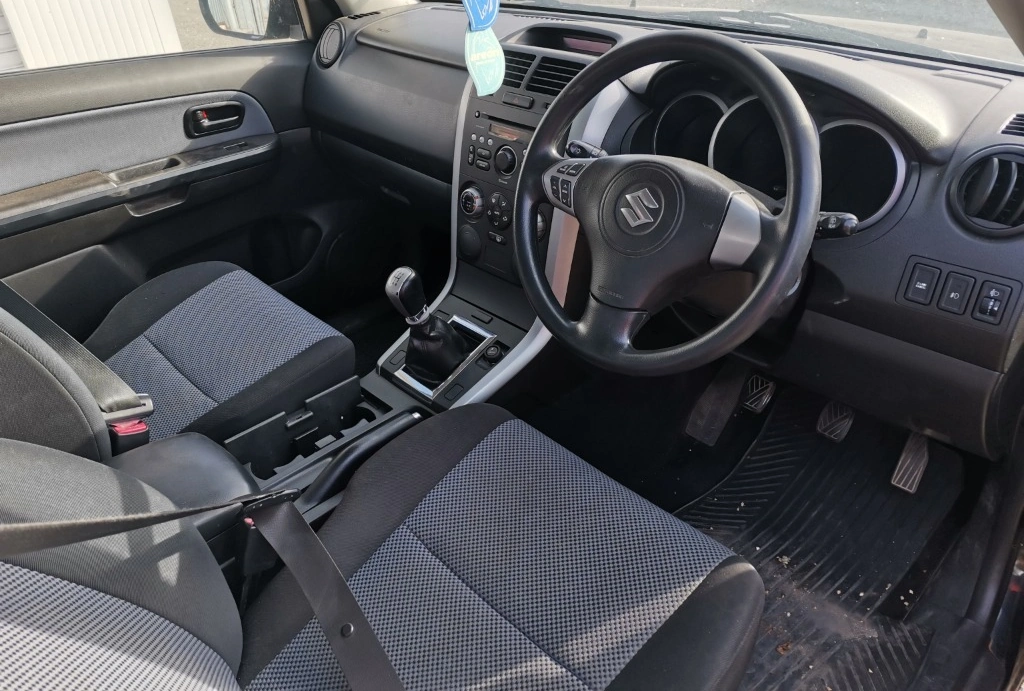 Suzuki Grand Vitara 1.6i снимка 8