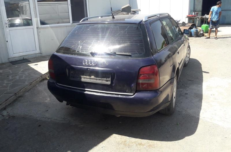 Audi A4 1.9TDI снимка 3