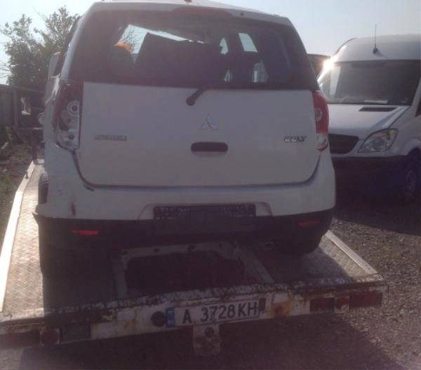 Mitsubishi Colt 1.3I снимка 5