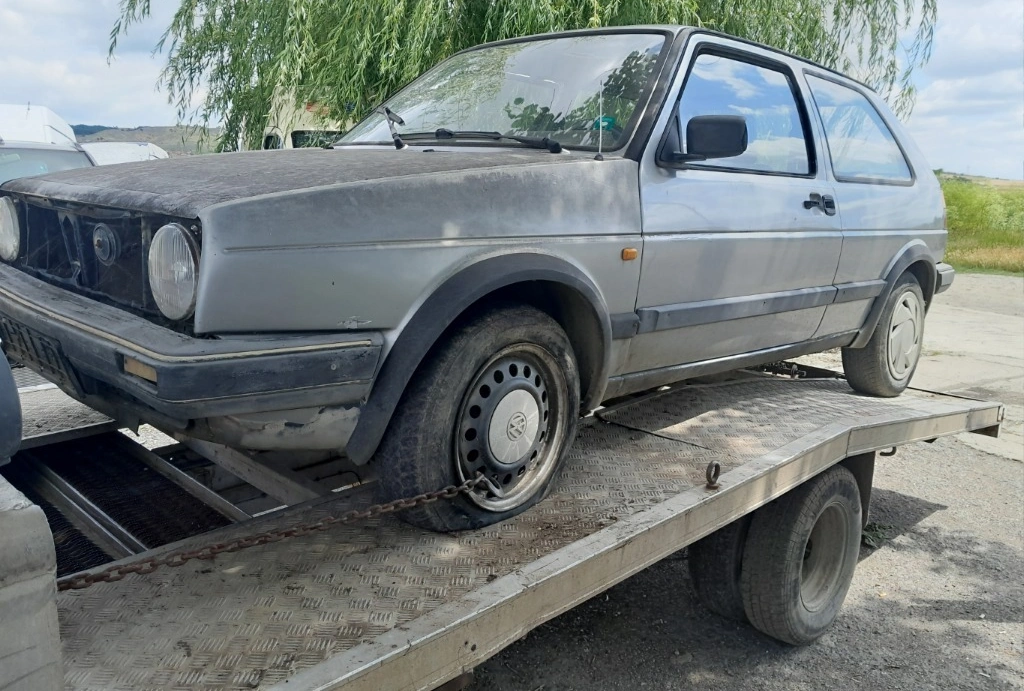 VW Golf 1.3i
