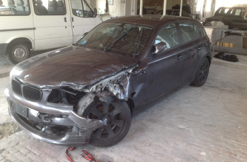 BMW 118 1.8TDI снимка 2
