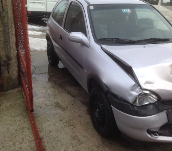 Opel Corsa 1.2I 16V снимка 3