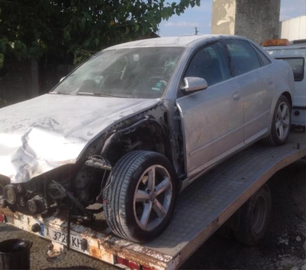 Audi A4 2.0TDI QUATTRO снимка 4