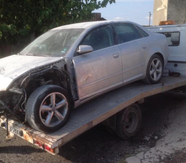 Audi A4 2.0TDI QUATTRO снимка 5