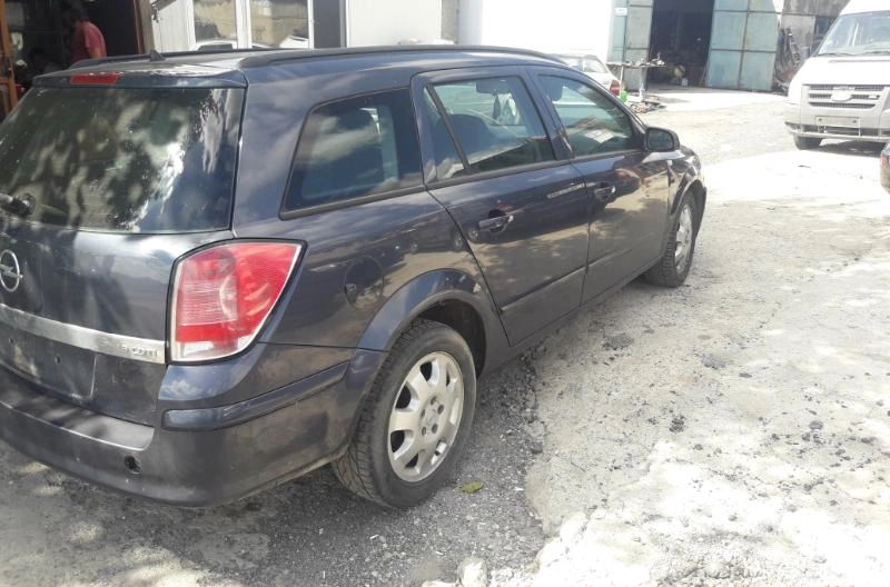 Opel Astra 1.9cdti снимка 4