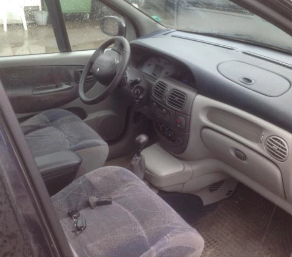 Renault Scenic 1.9DCI снимка 4