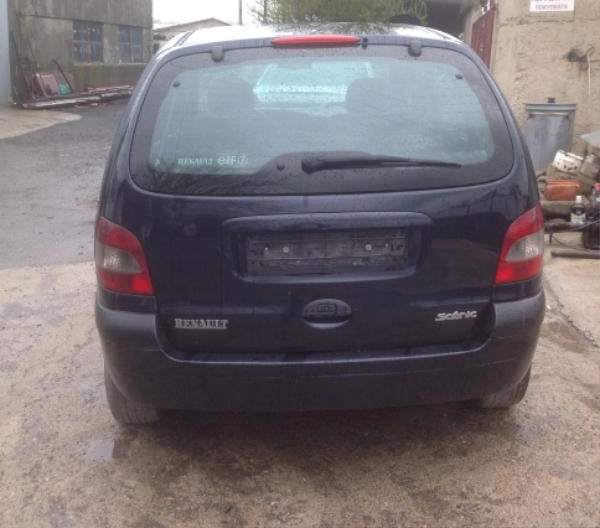 Renault Scenic 1.9DCI снимка 2