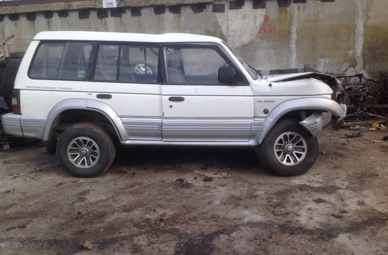 Mitsubishi Pajero D снимка 2