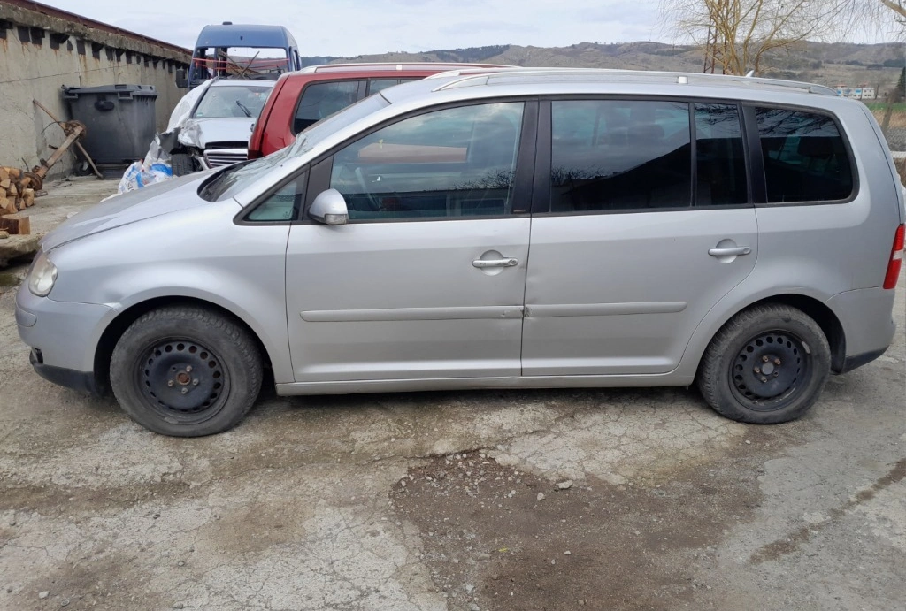 VW Touran 2.0TDI снимка 8