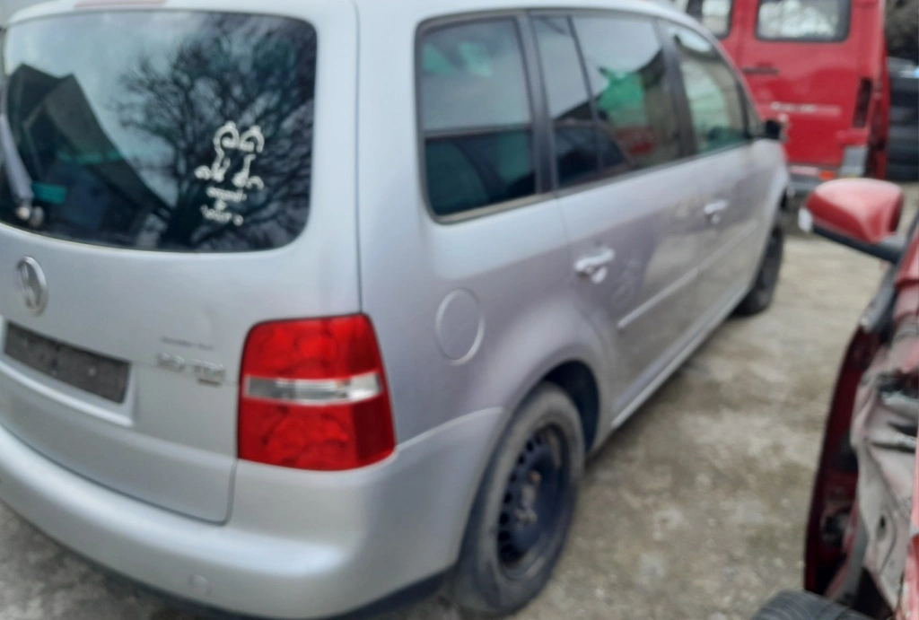 VW Touran 2.0TDI снимка 4