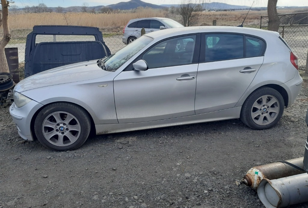 BMW 120 2.0TDI снимка 2