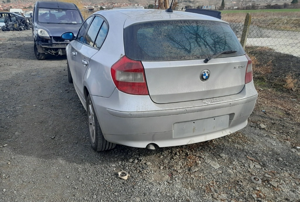 BMW 120 2.0TDI снимка 3