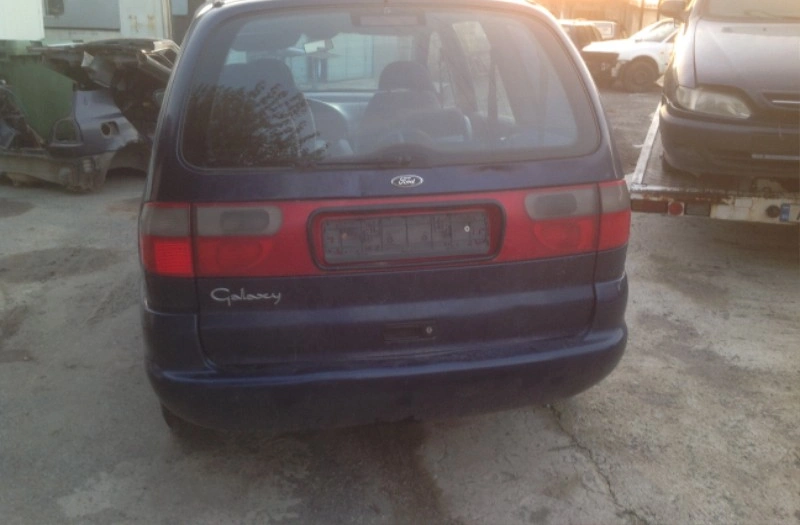 Ford Galaxy 2.0i снимка 4
