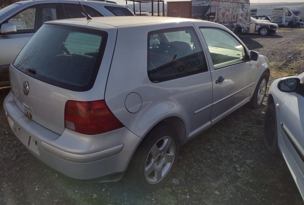 VW Golf 1.9tdi снимка 4