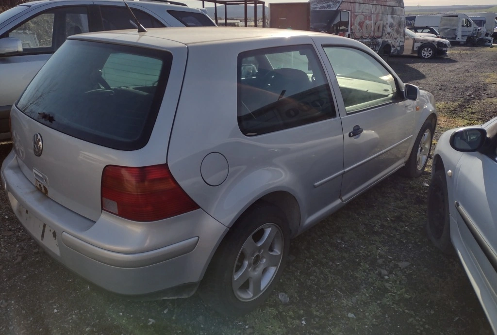 VW Golf 1.9tdi снимка 5