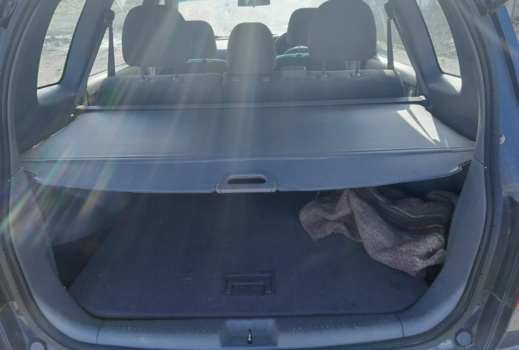 Kia Carens 1.8i снимка 5
