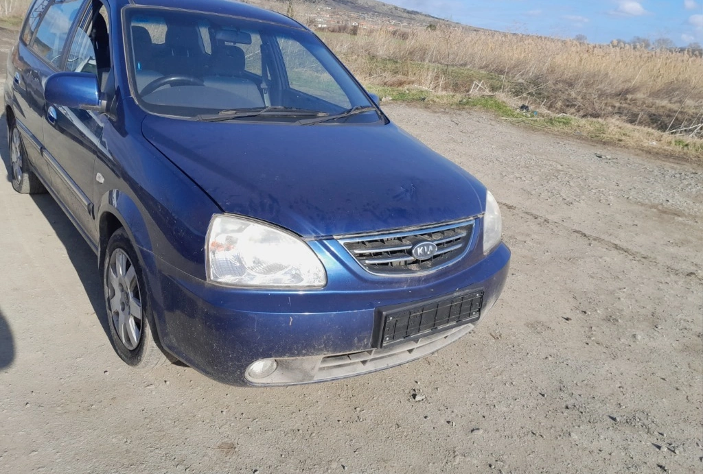Kia Carens 1.8i