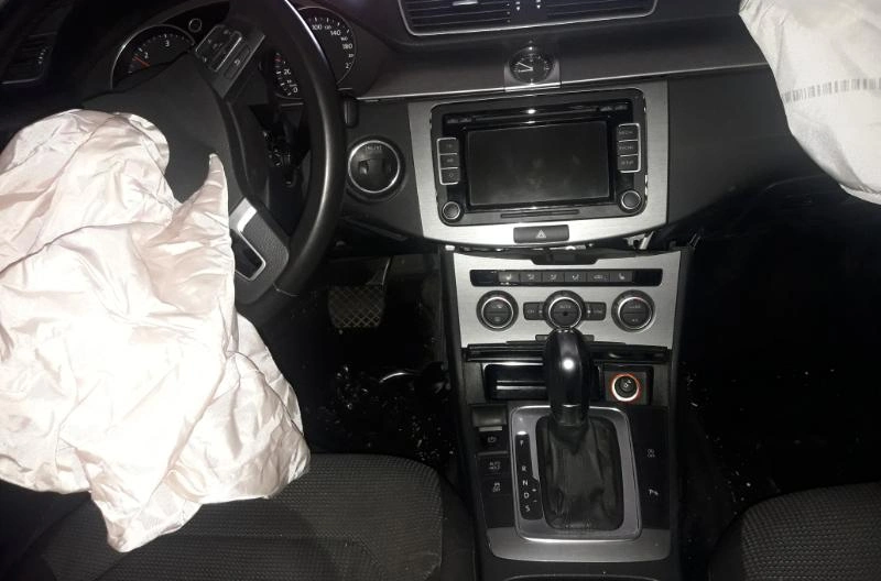 VW Passat 2.0TDI снимка 2