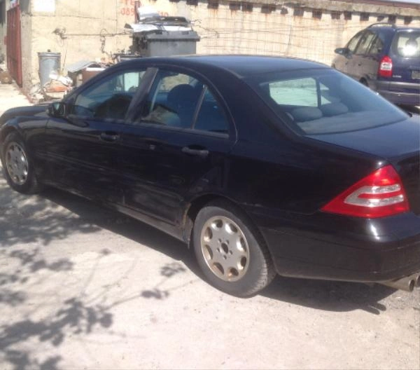 Mercedes-Benz C 180 1.8i снимка 3