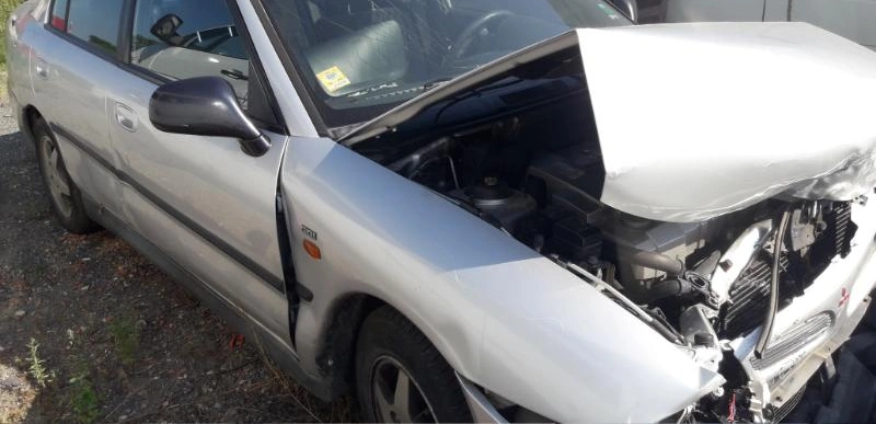 Mitsubishi Carisma 1.8 16V снимка 2
