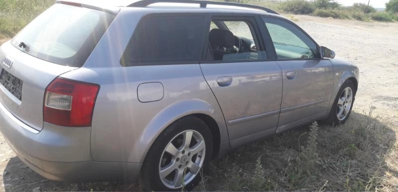 Audi A4 2.5TDI снимка 4