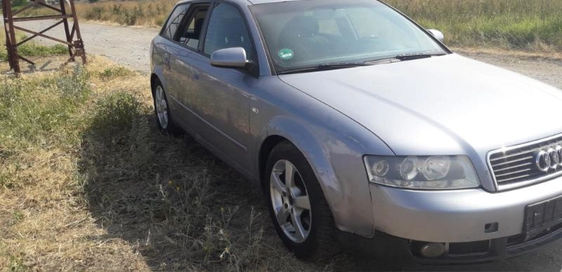 Audi A4 2.5TDI снимка 2