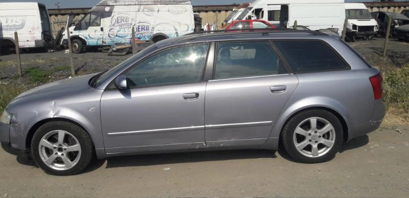 Audi A4 2.5TDI снимка 8