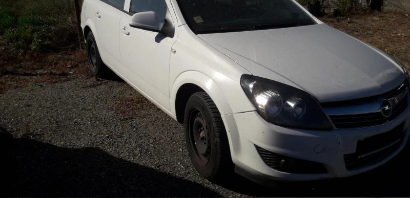 Opel Astra 1.7CDTI снимка 7