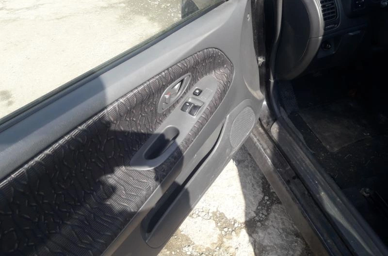 Mitsubishi Colt 1.3i снимка 7