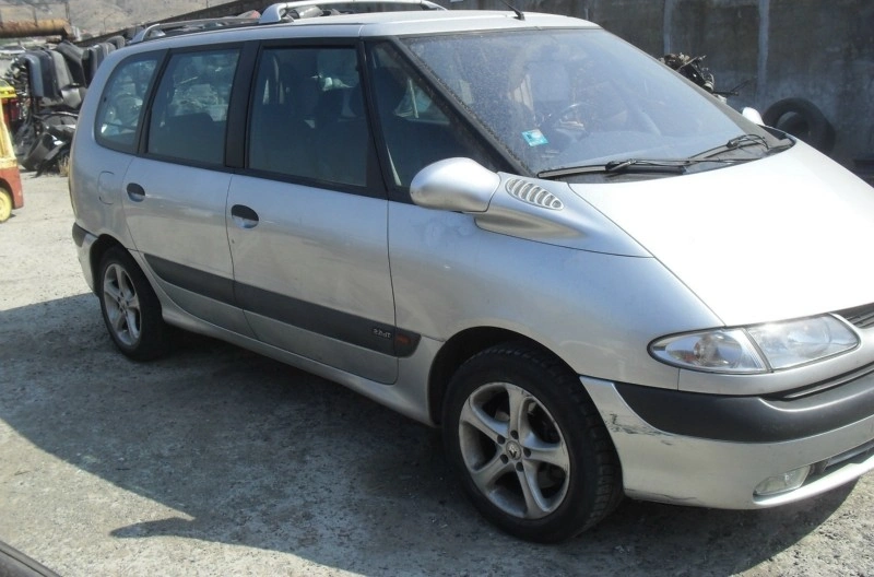 Renault Espace 2.2DCI снимка 2