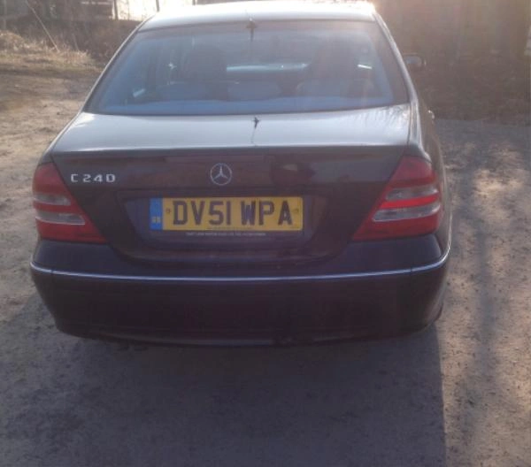 Mercedes-Benz C 240 2.4I снимка 4
