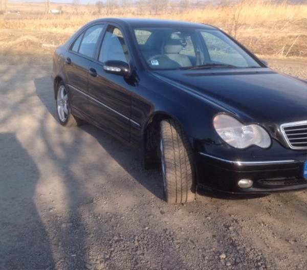 Mercedes-Benz C 240 2.4I снимка 2