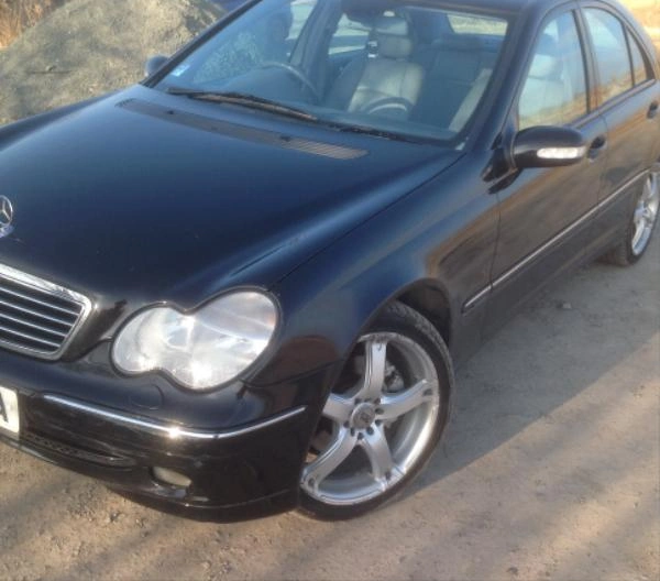 Mercedes-Benz C 240 2.4I снимка 6