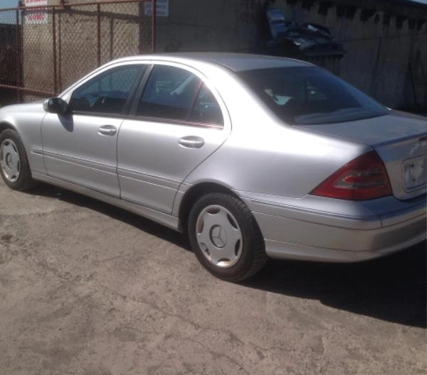 Mercedes-Benz C 220 2.2CDI снимка 3